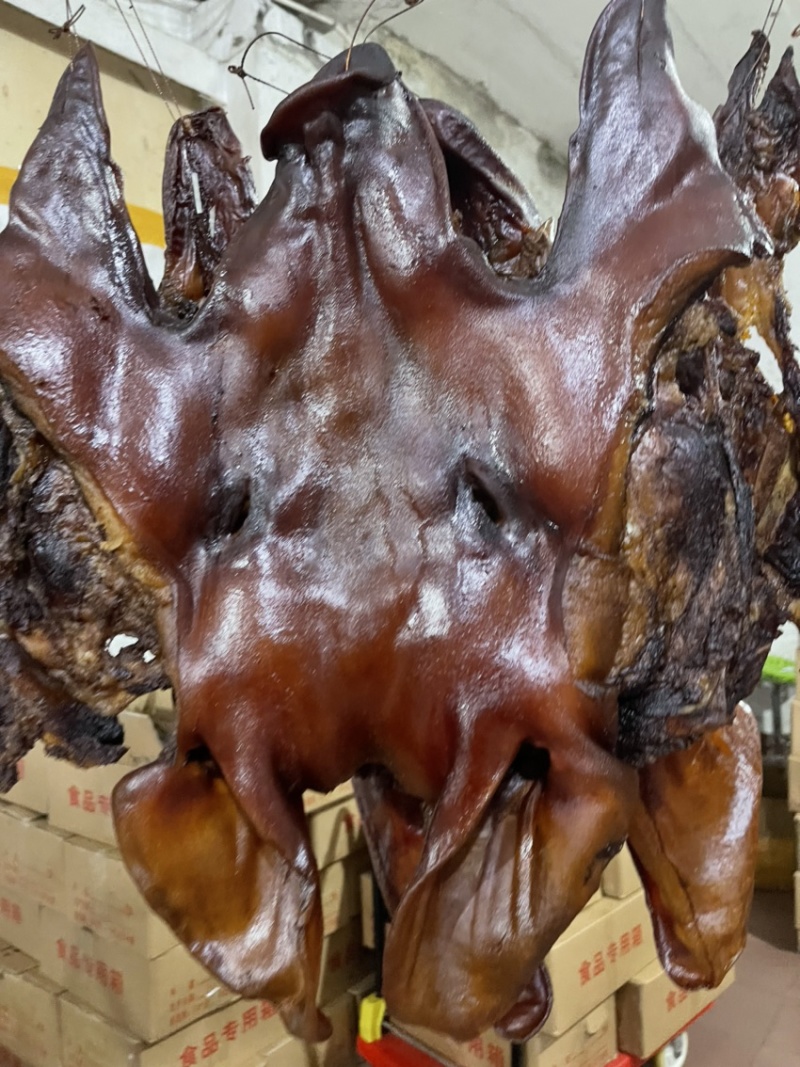 特干去骨腊猪头（腊肉腊肠源头工厂量大从优）