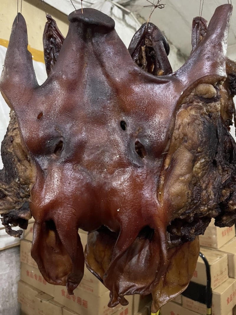 特干去骨腊猪头（腊肉腊肠源头工厂量大从优）