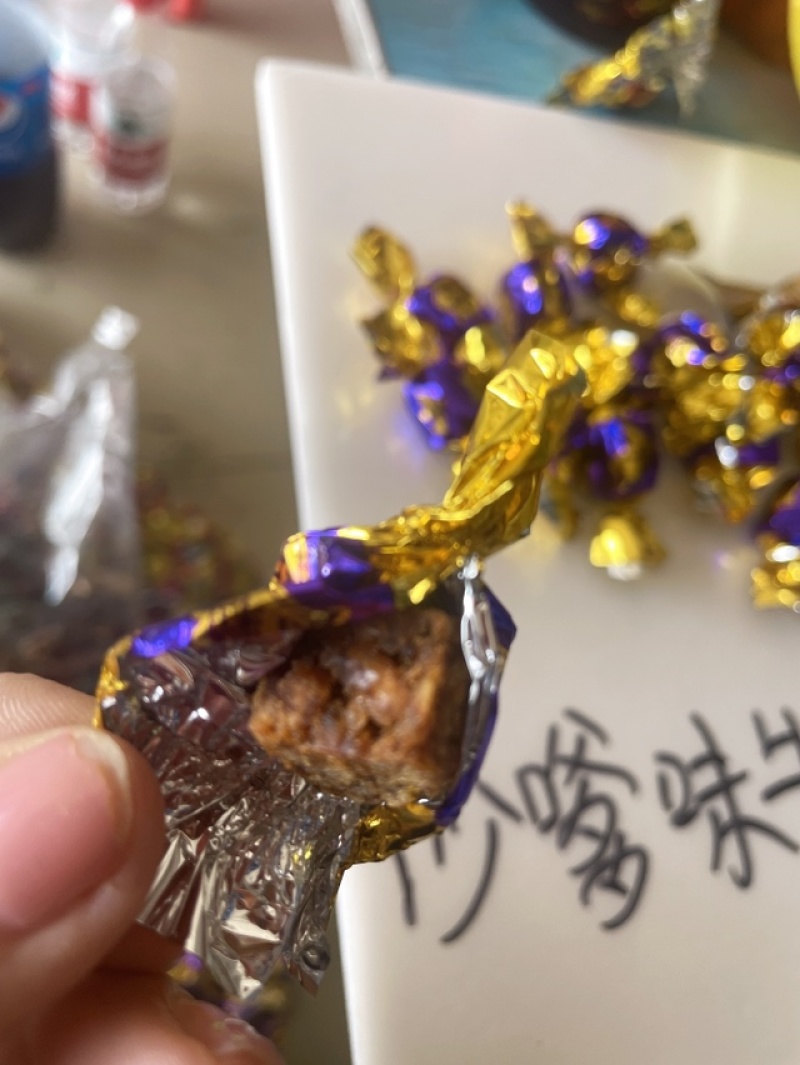 精品牛肉粒牛肉棒展会地摊电商五香香辣沙嗲味牛肉干粒棒