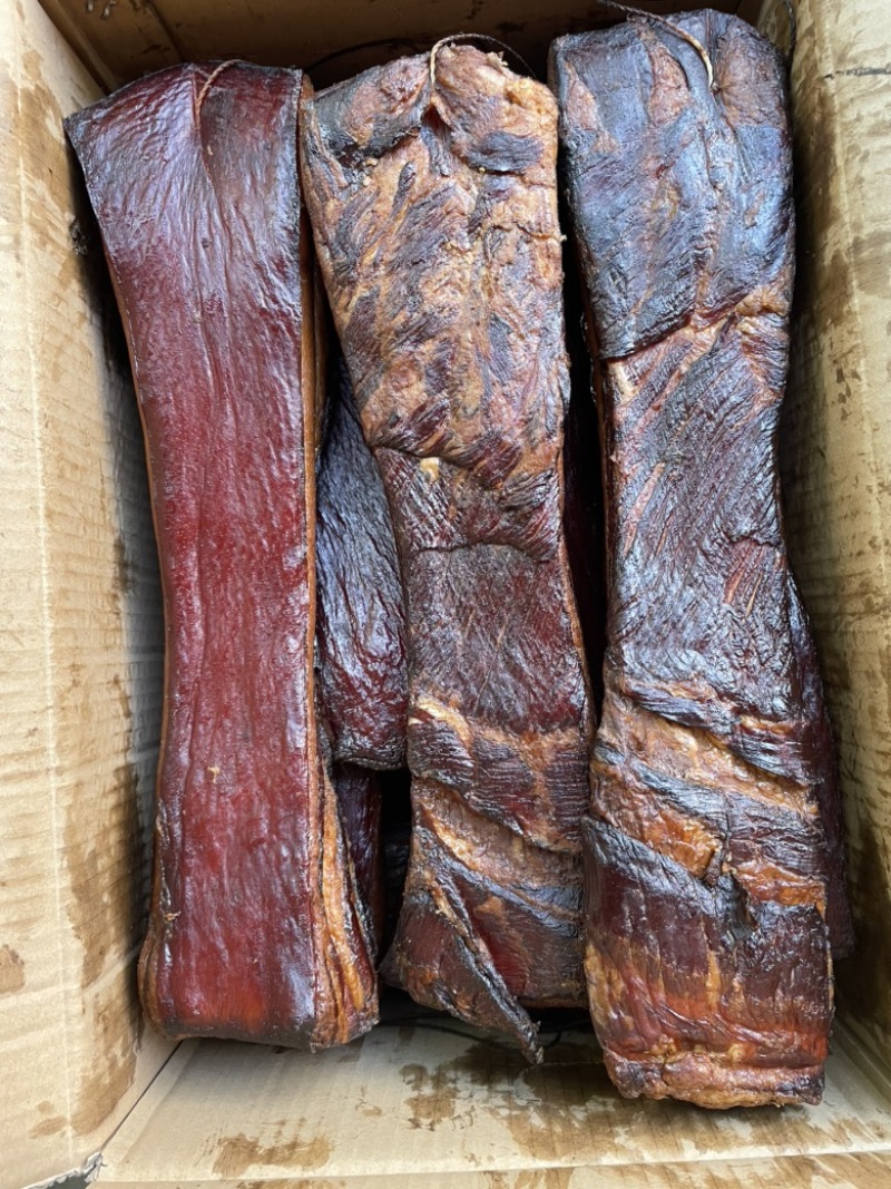 黑色烟熏五花三线腊肉（腊肉香肠源头工厂一手量大从优）
