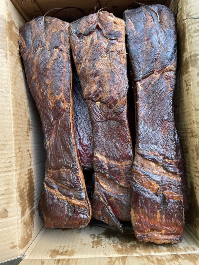 黑色烟熏五花三线腊肉（腊肉香肠源头工厂一手量大从优）