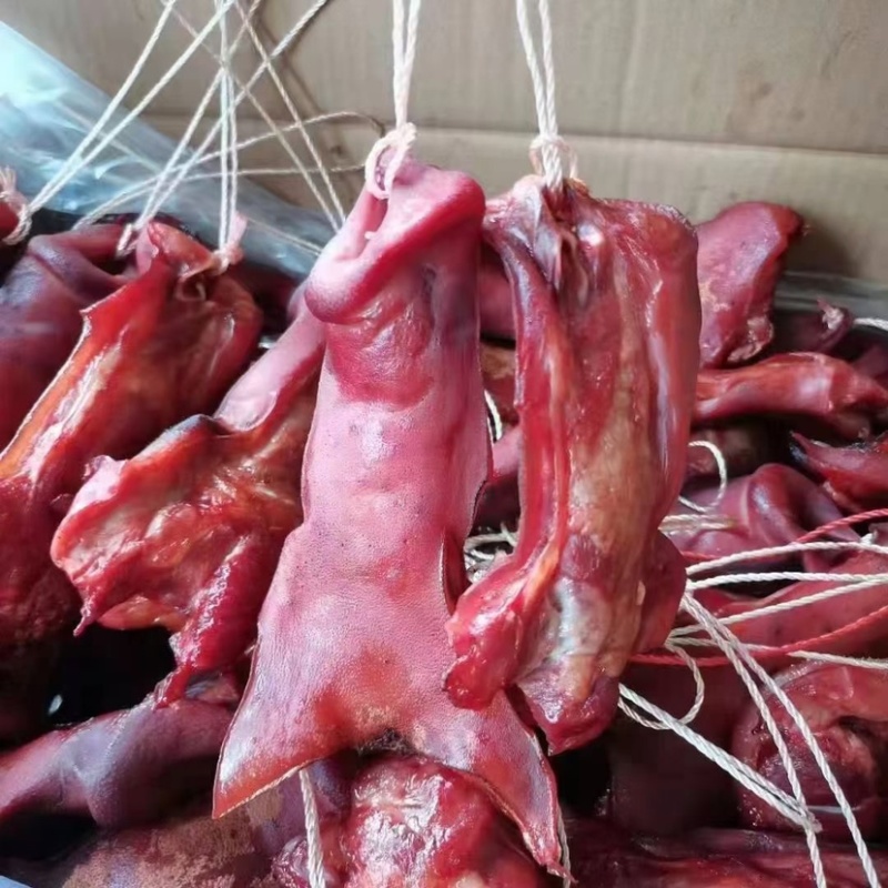 猪拱嘴烟熏猪拱嘴焦干品质地摊门市展销批发