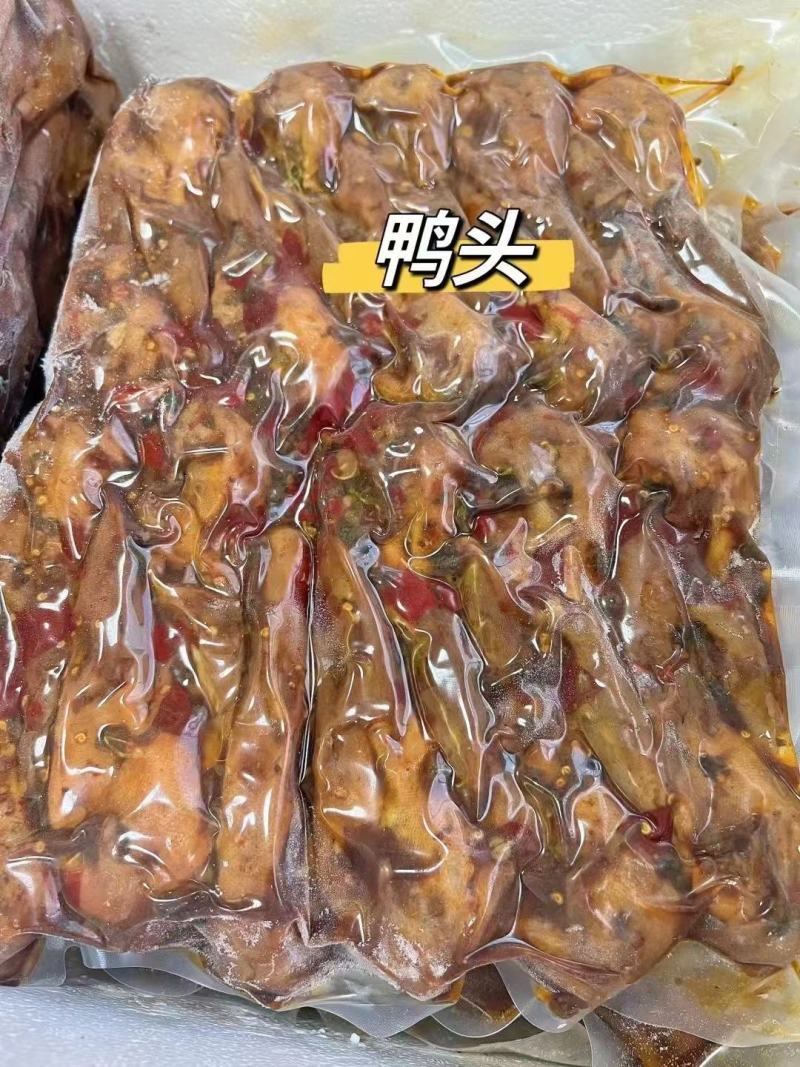 湖南特色香辣口味干锅卤鸭头，餐饮酒店夜宵卤菜店专用