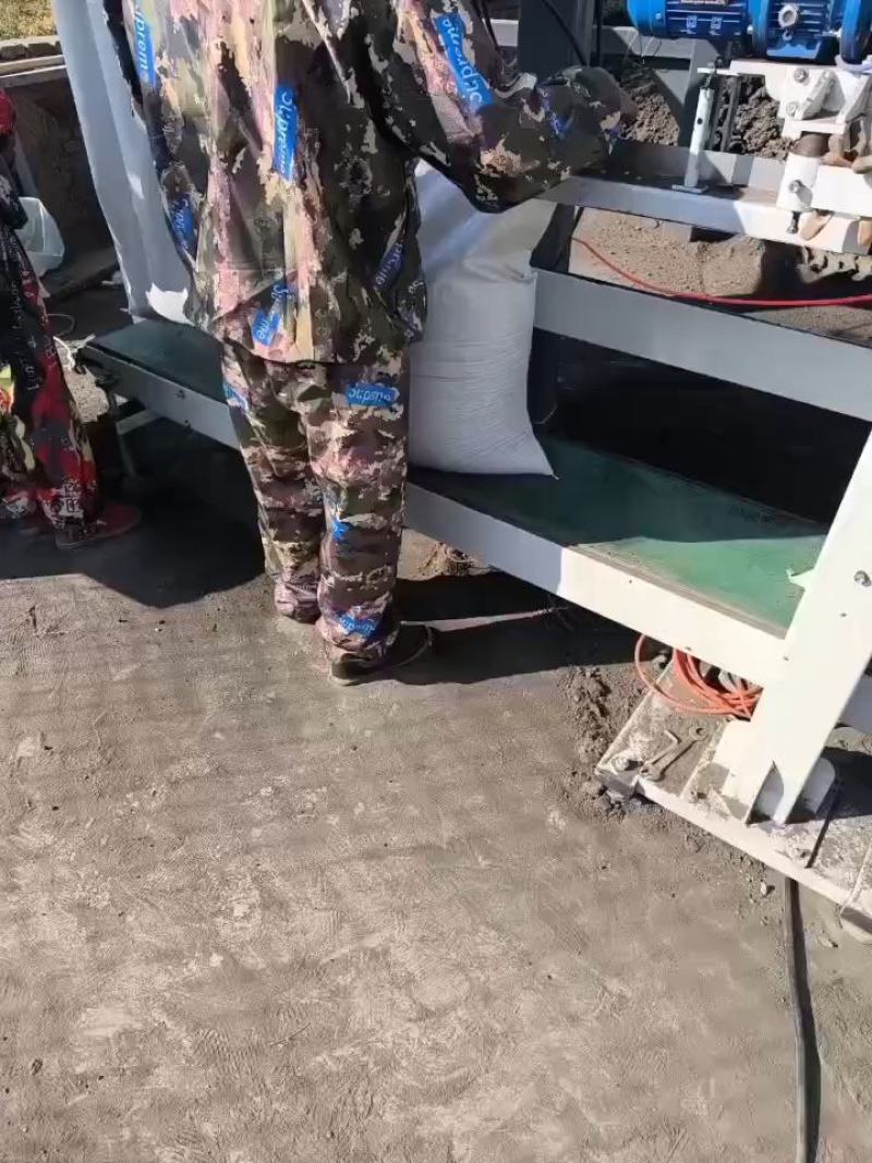 湖北鲜鸡粪/蛋鸡粪便/货真价实量大从优厂家直发欢迎