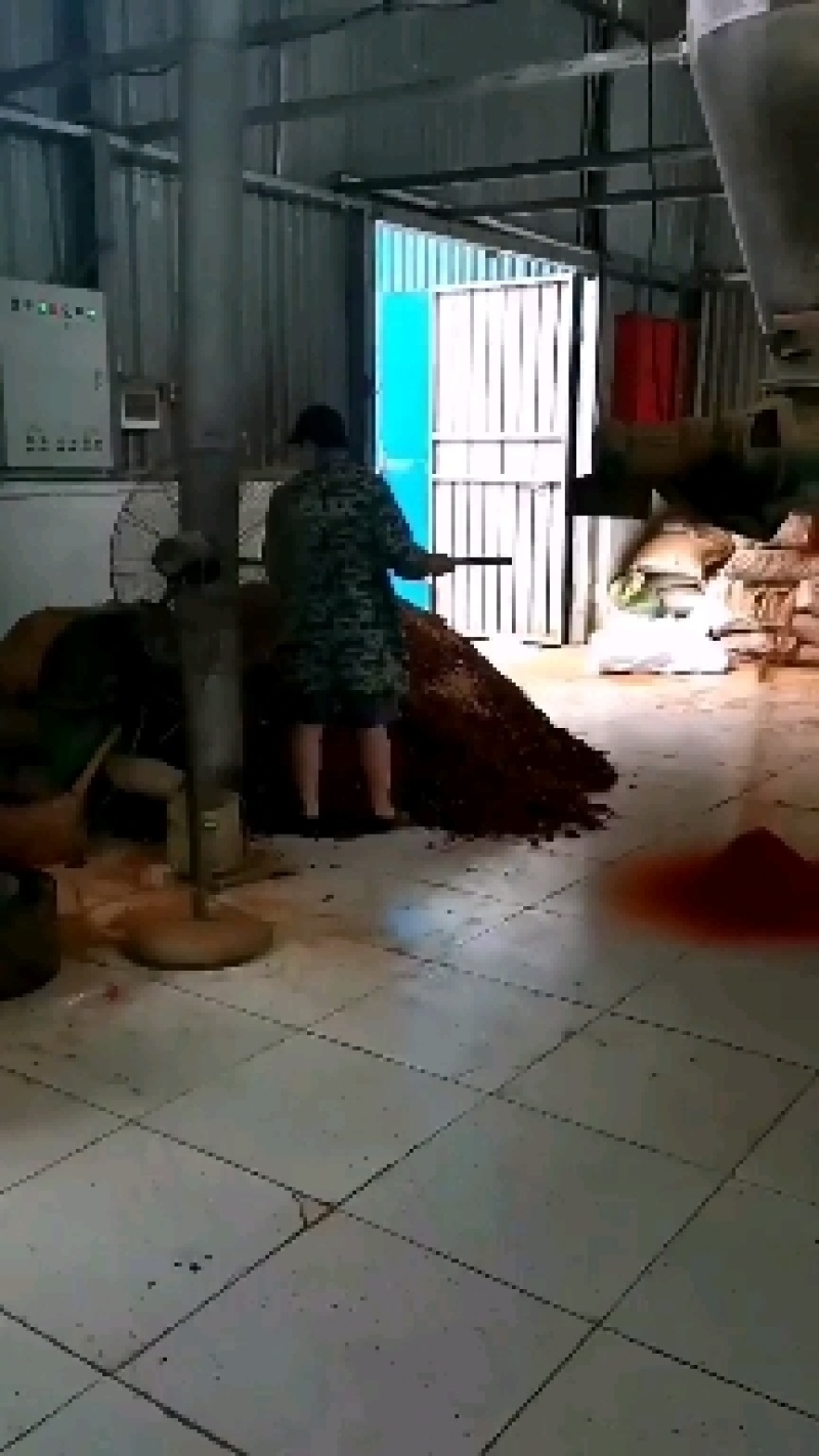 【精品】红油辣椒碎片干辣椒辣椒面各种规格齐全欢迎致电详谈