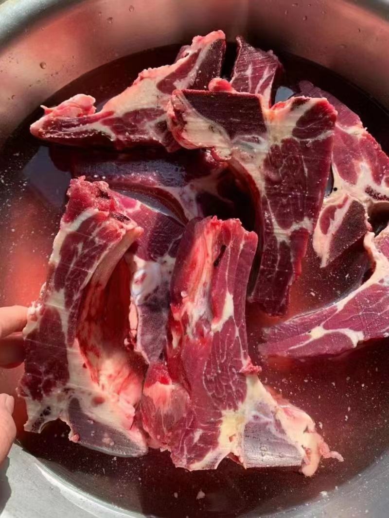 满肉牛脊骨