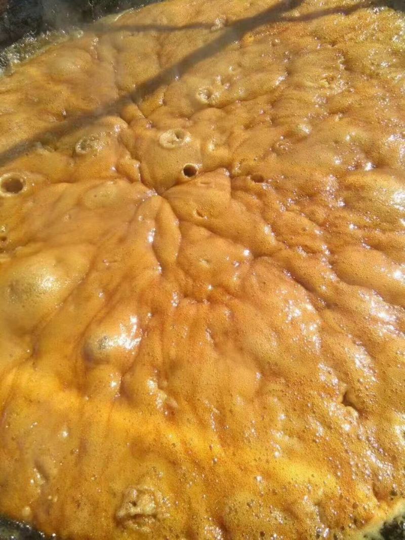 梨膏糖古法手工制作的梨膏糖，滋味醇正，清甜不腻