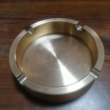铜烟灰缸