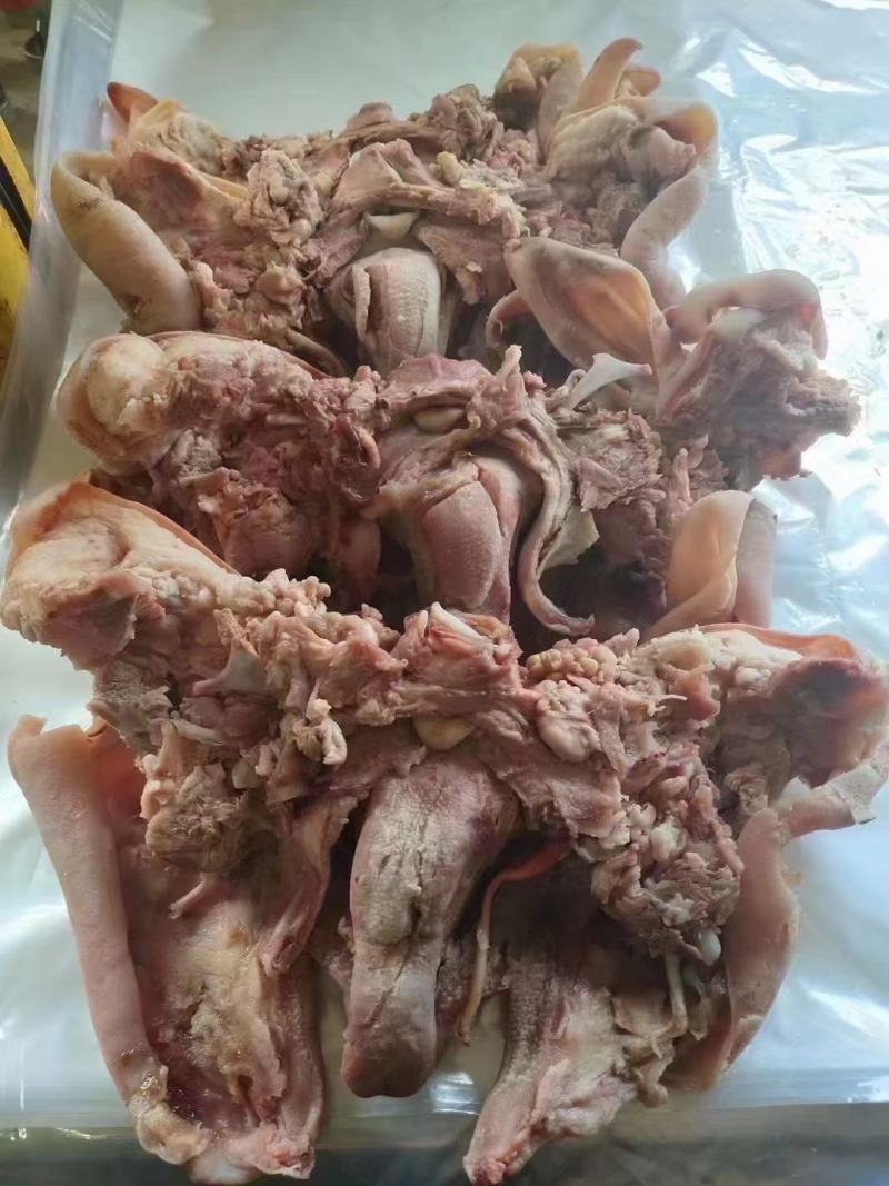 全熟去骨乳牛头肉，单个二三斤左右，瘦度高