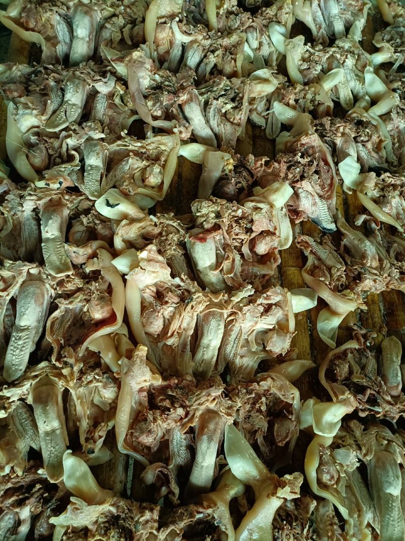 全熟去骨乳牛头肉，单个二三斤左右，瘦度高
