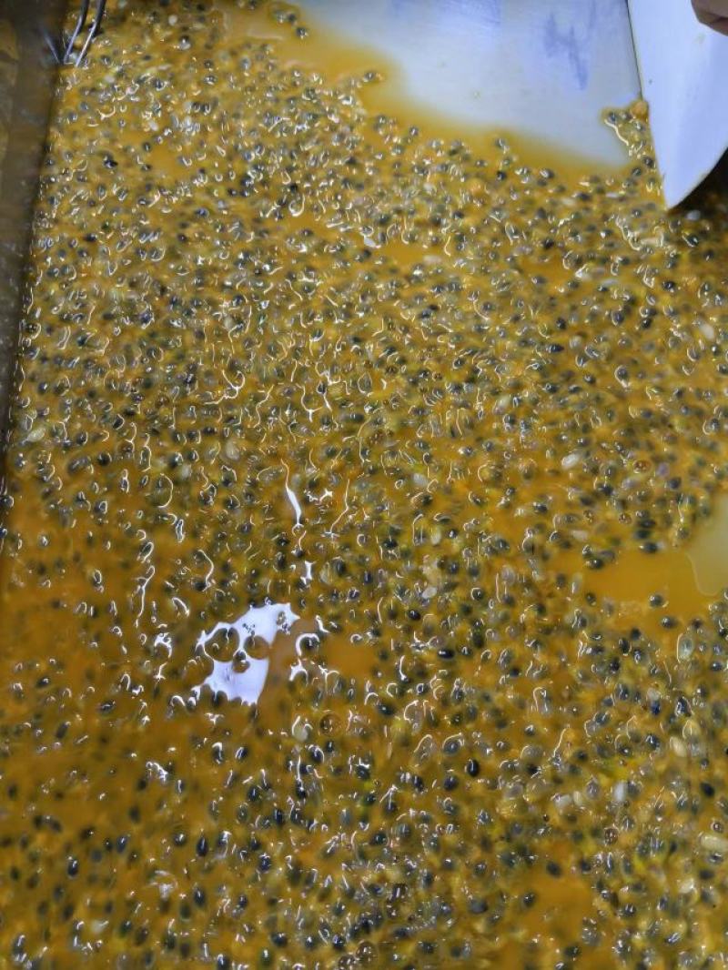 大量出售百香果酱，欢迎新老客户来订够，不舔加任何东西