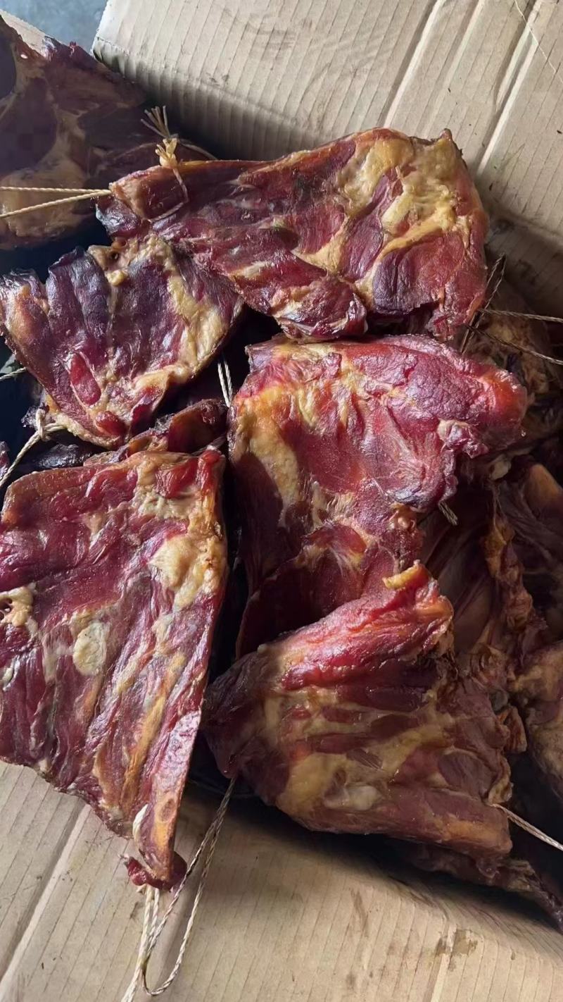 便宜五花腊肉，三角腊排，精品寸排，常年现货
