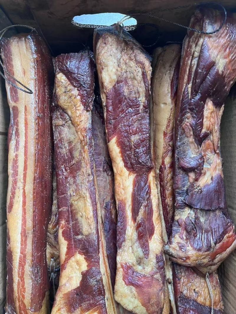 便宜五花腊肉，三角腊排，精品寸排，常年现货