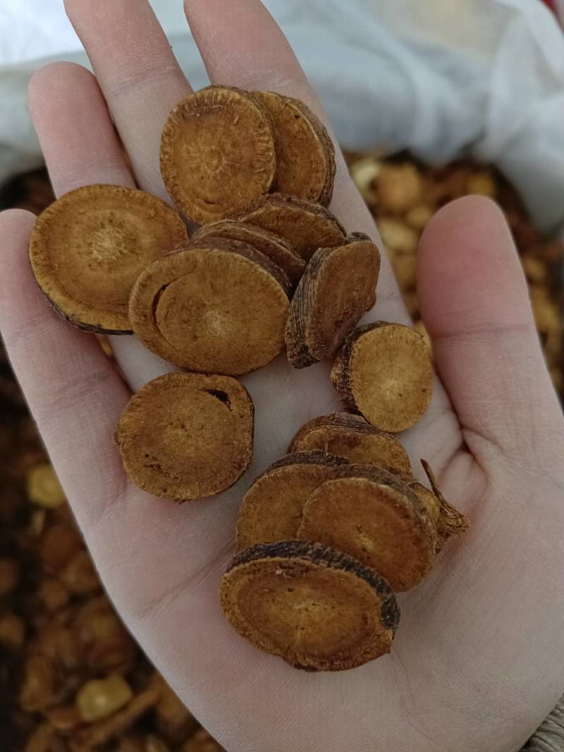 各种规格甘草，产地大货批发，质量保证生甘草甘肃甘草