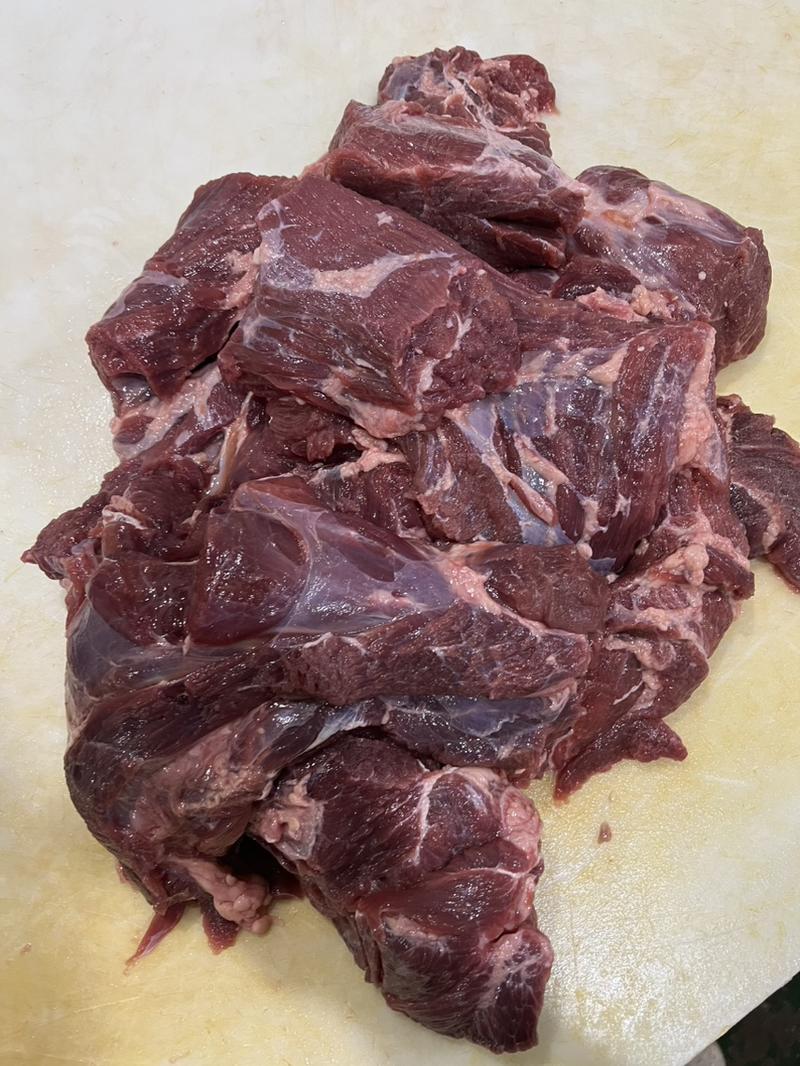 微调理牛前部位肉品质优良质量稳定，卤肉面馆食堂的佳品