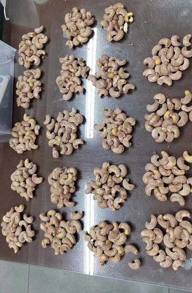 紫色腰果紫色腰果大量到货，年底畅销硬货，