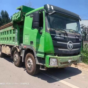 自卸车