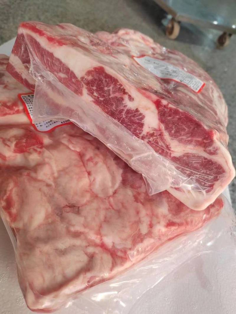 精品牛肉源头工厂原切单层后胸大量库存欢迎来电咨询