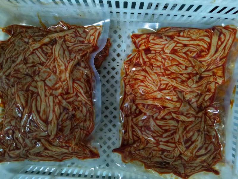 郑州优质卤味熟食，口味超棒，香辣鸭板肠、香辣肚丝