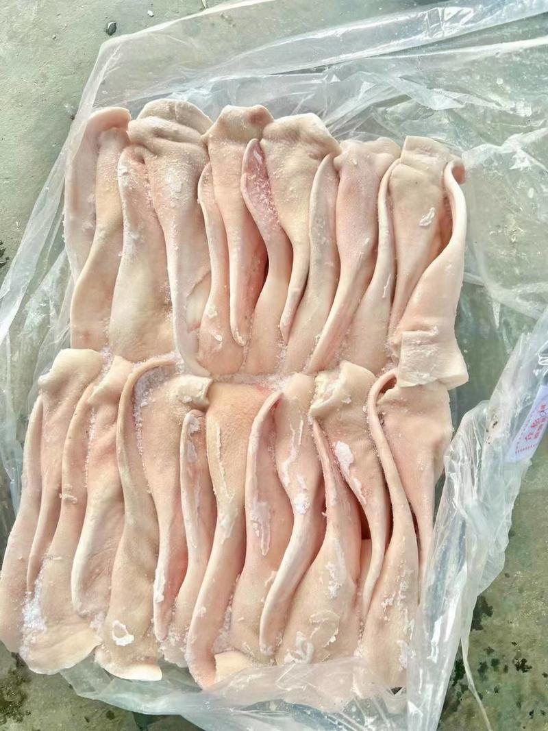冷冻猪耳朵28-30片，无於血，毛净度干净，解冻可做鲜品