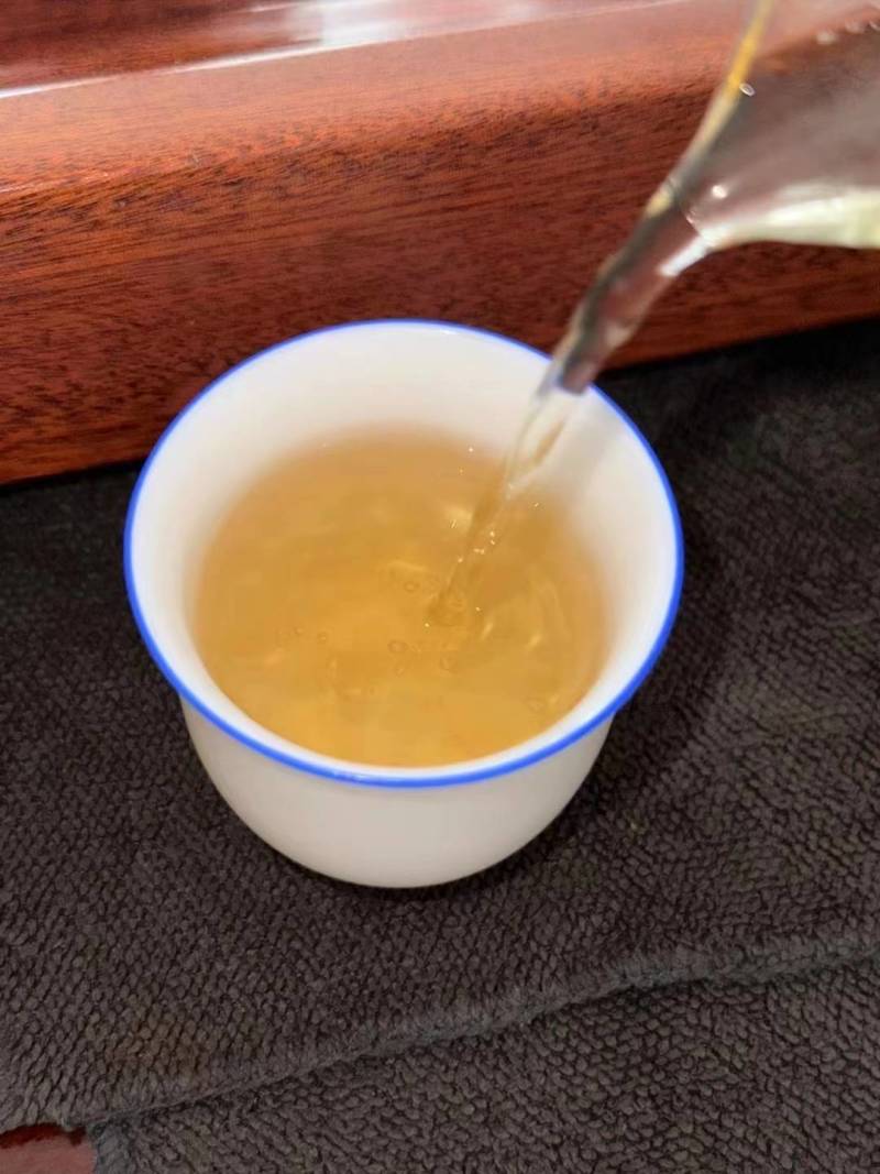 普洱熟茶云南普洱古树茶勐海生茶班章早春熟茶357克孔雀茶