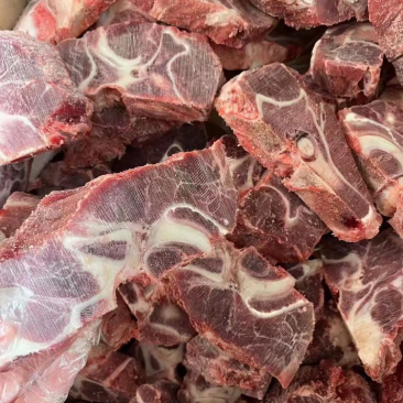 国产纯干满肉牛脖骨，品质保证，大量有货，欢迎来电咨询