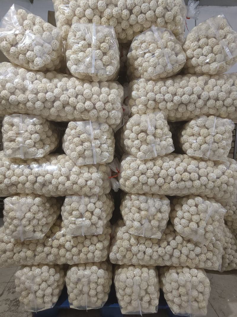 传统大米球，大球小球都有，白，焦糖味，货源稳定，大量从优