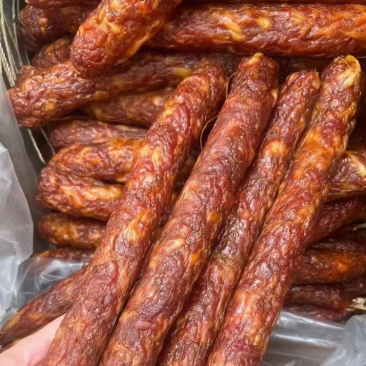 烟熏纯肉香肠，麻辣香肠，正正川味香肠