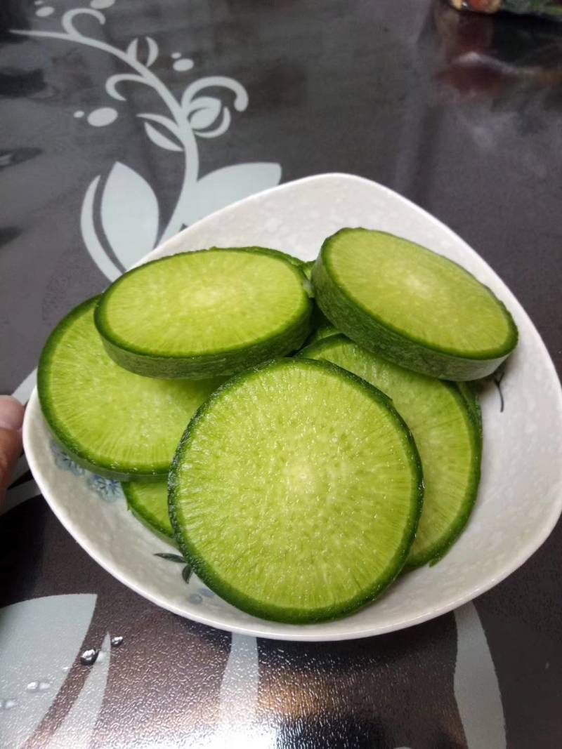丹东马市岛水果萝卜