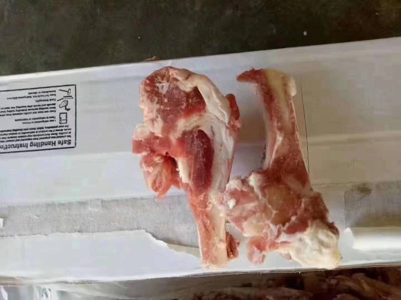 带肉羊棒骨