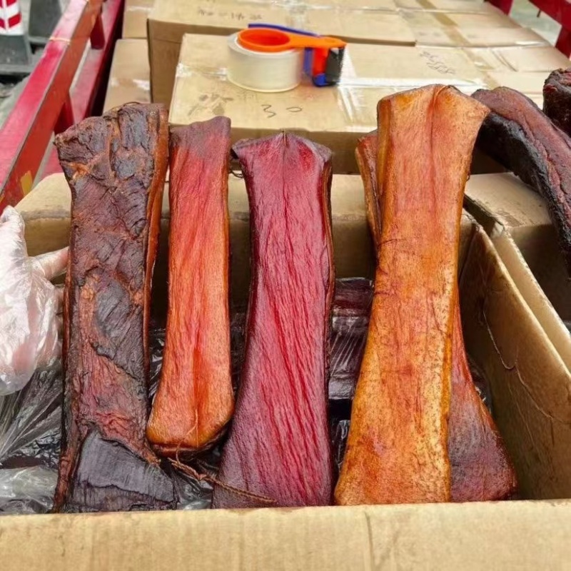 三线肉烟熏三线腊肉地摊门市酒店供应现货批发
