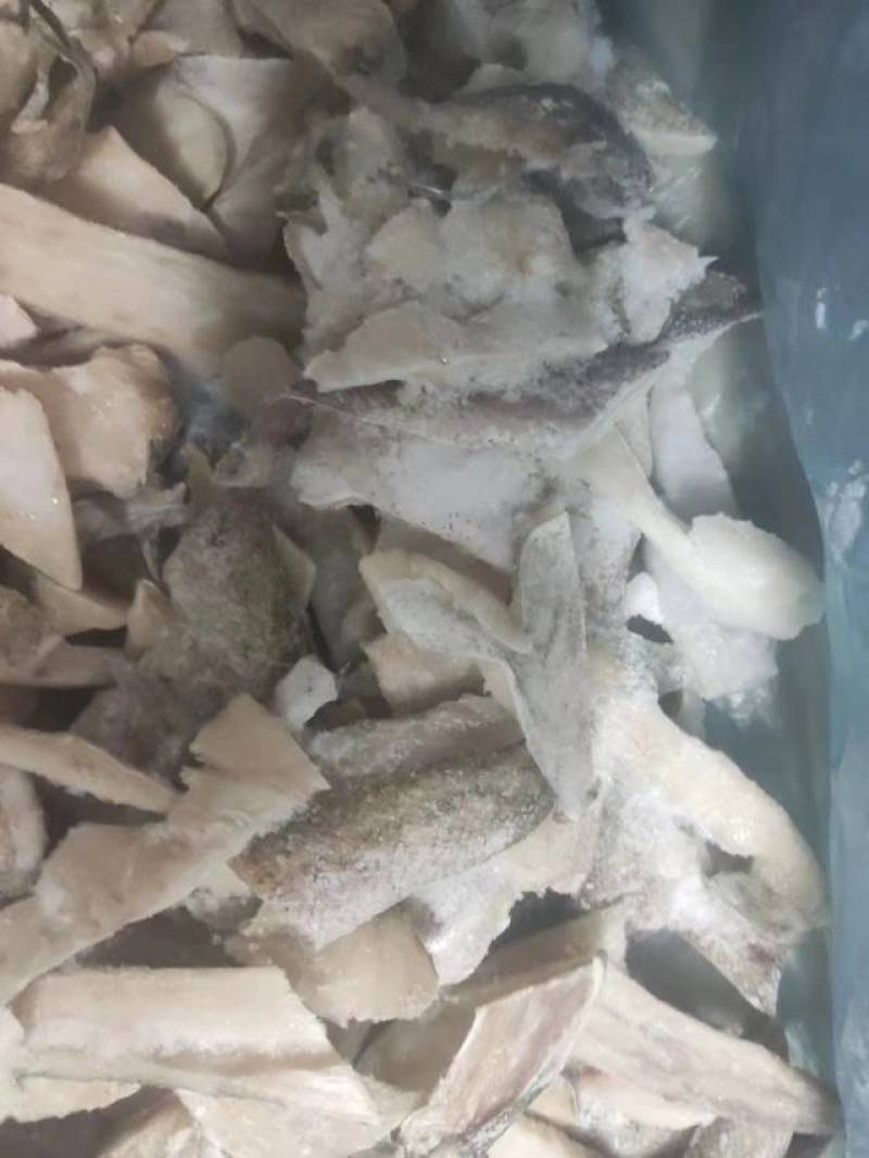 鳕鱼肉鳕鱼碎肉无骨鳕鱼肉厂家批发