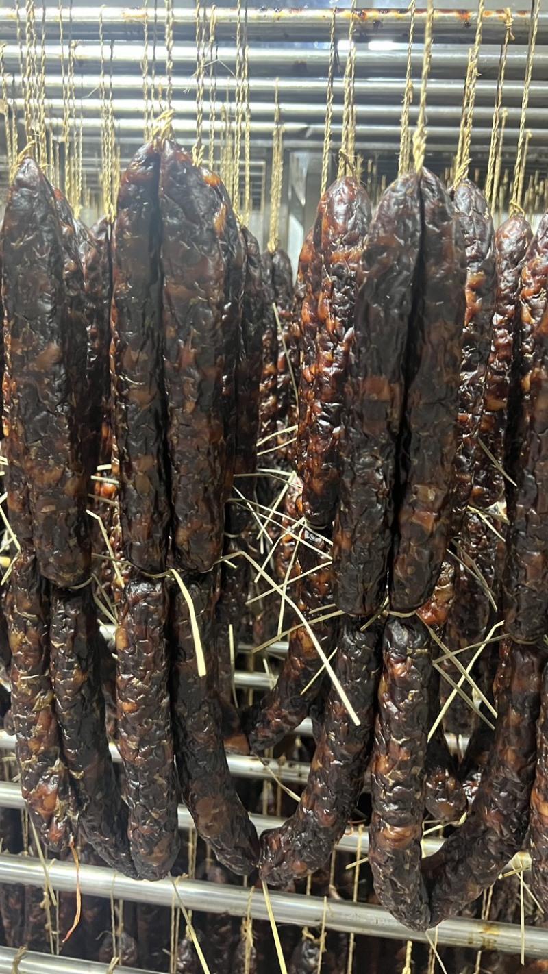绍兴安昌风味酱香肠20斤散装酱肠批发猪肉腊肠批发