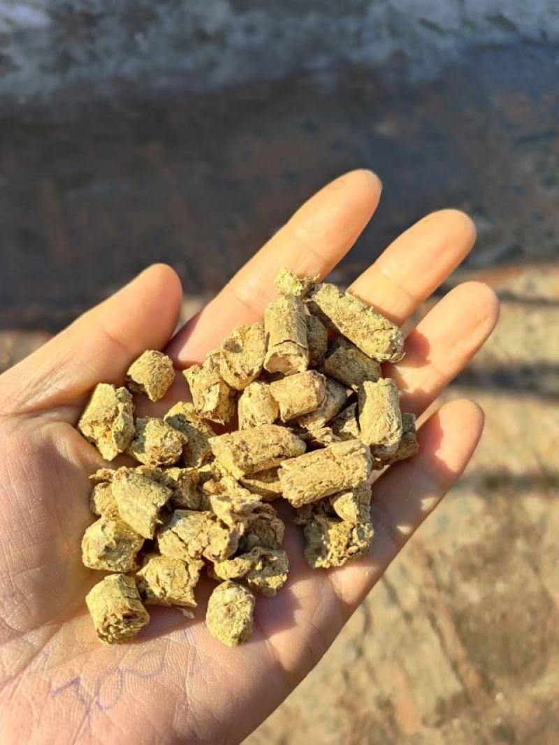 花生壳颗粒干净无沙，饲喂牛羊放心可靠
