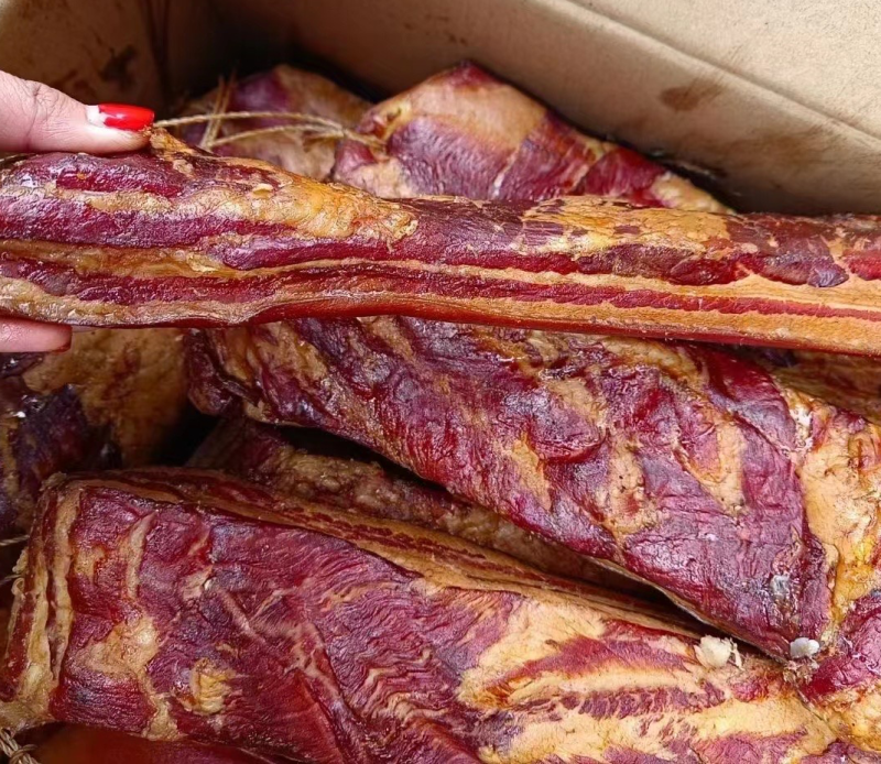 烟熏五花腊肉二刀腊肉纯肉香肠黑五花黄五花腊肉