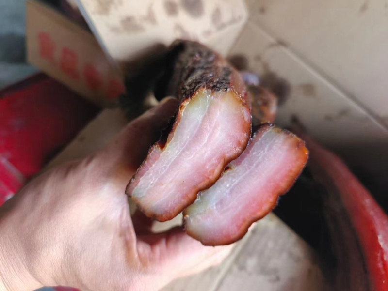 烟熏五花腊肉二刀腊肉纯肉香肠黑五花黄五花腊肉