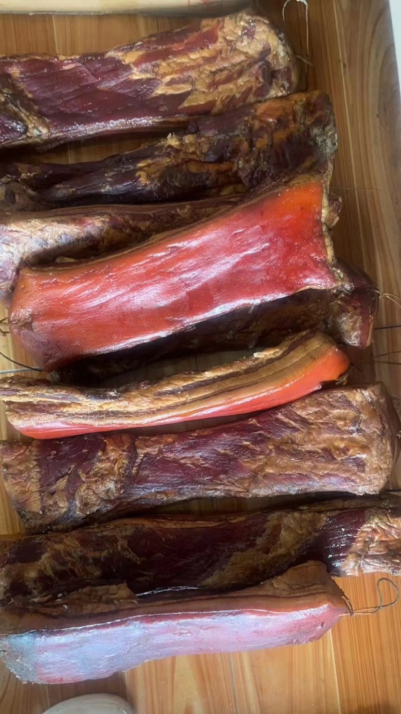 烟熏五花腊肉二刀腊肉纯肉香肠黑五花黄五花腊肉