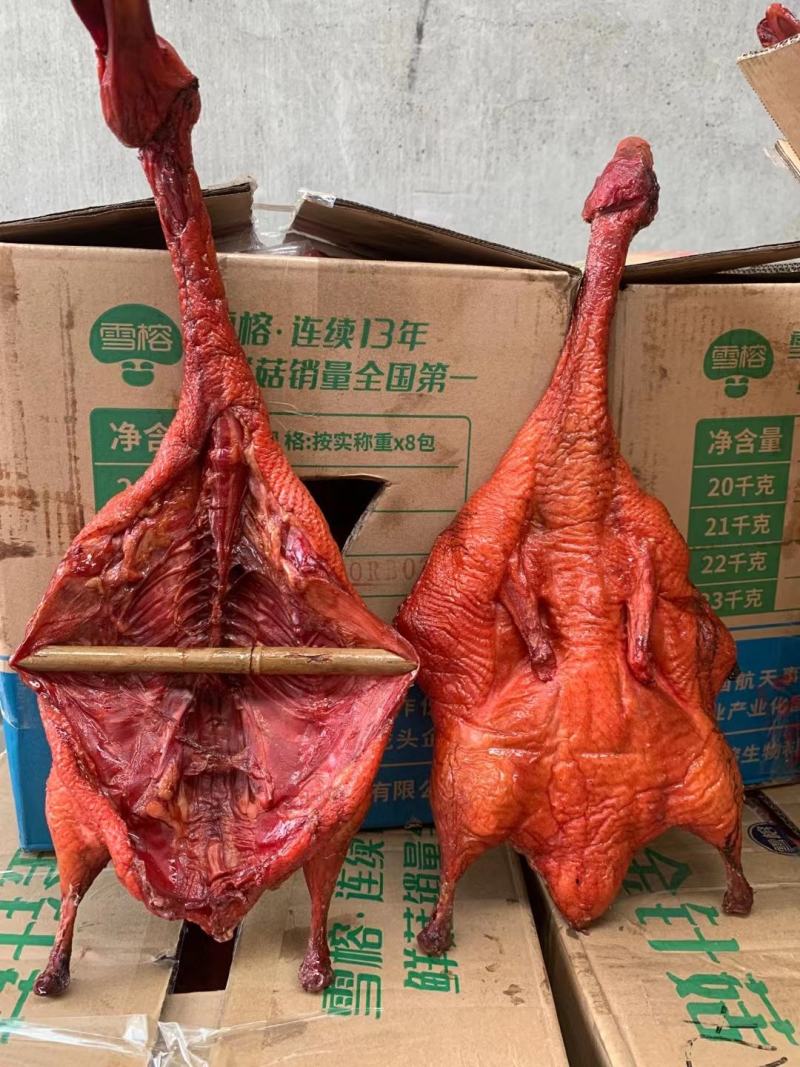 烟熏板鸭卤板鸭一手货源价格美丽库房现货质量保证