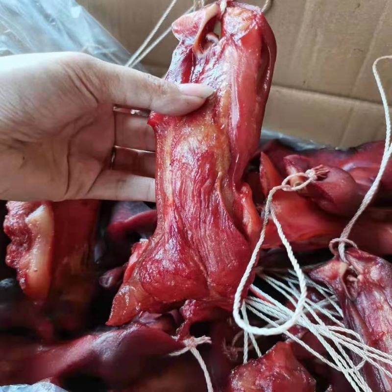 2023烟熏猪拱嘴猪嘴腊猪嘴烟熏猪嘴腊肉香肠库房现货