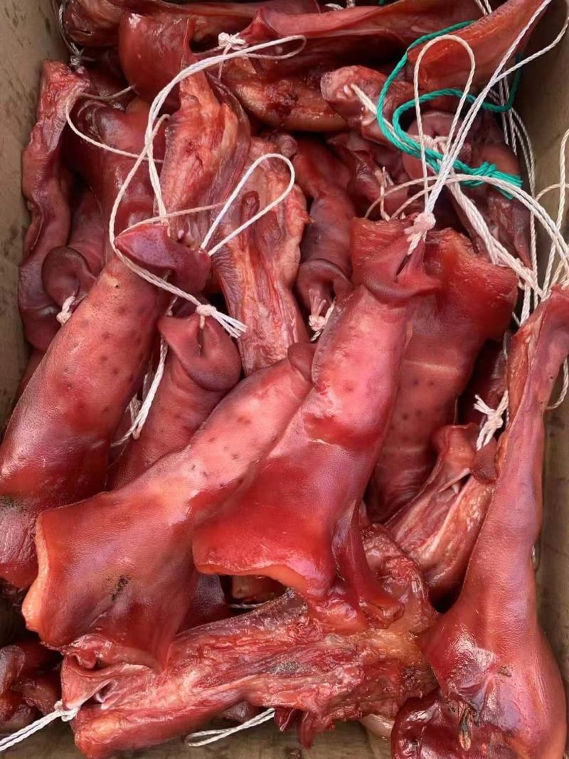 2023烟熏猪拱嘴猪嘴腊猪嘴烟熏猪嘴腊肉香肠库房现货