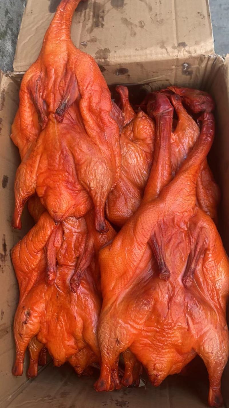 烟熏板鸭卤板鸭一手货源价格美丽库房现货质量保证