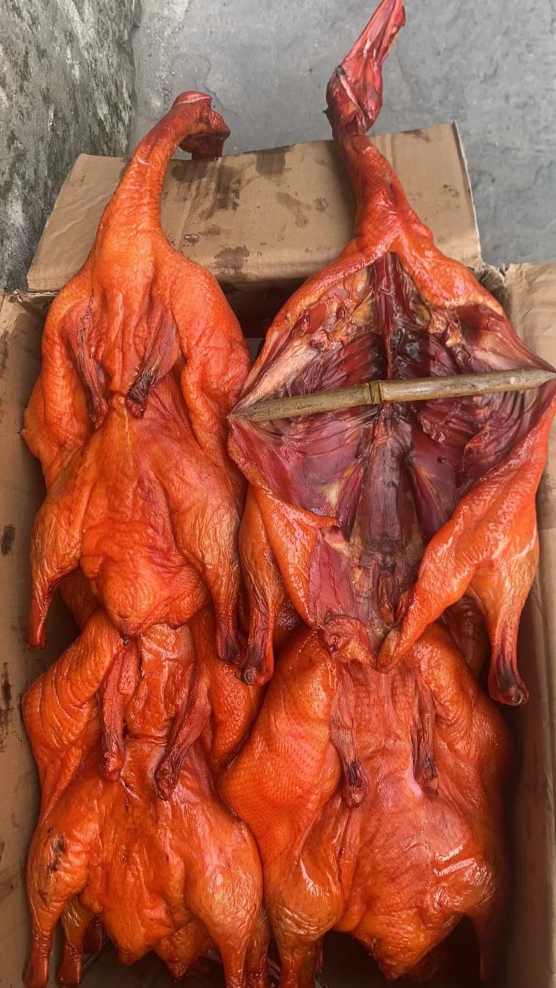 烟熏板鸭卤板鸭一手货源价格美丽库房现货质量保证