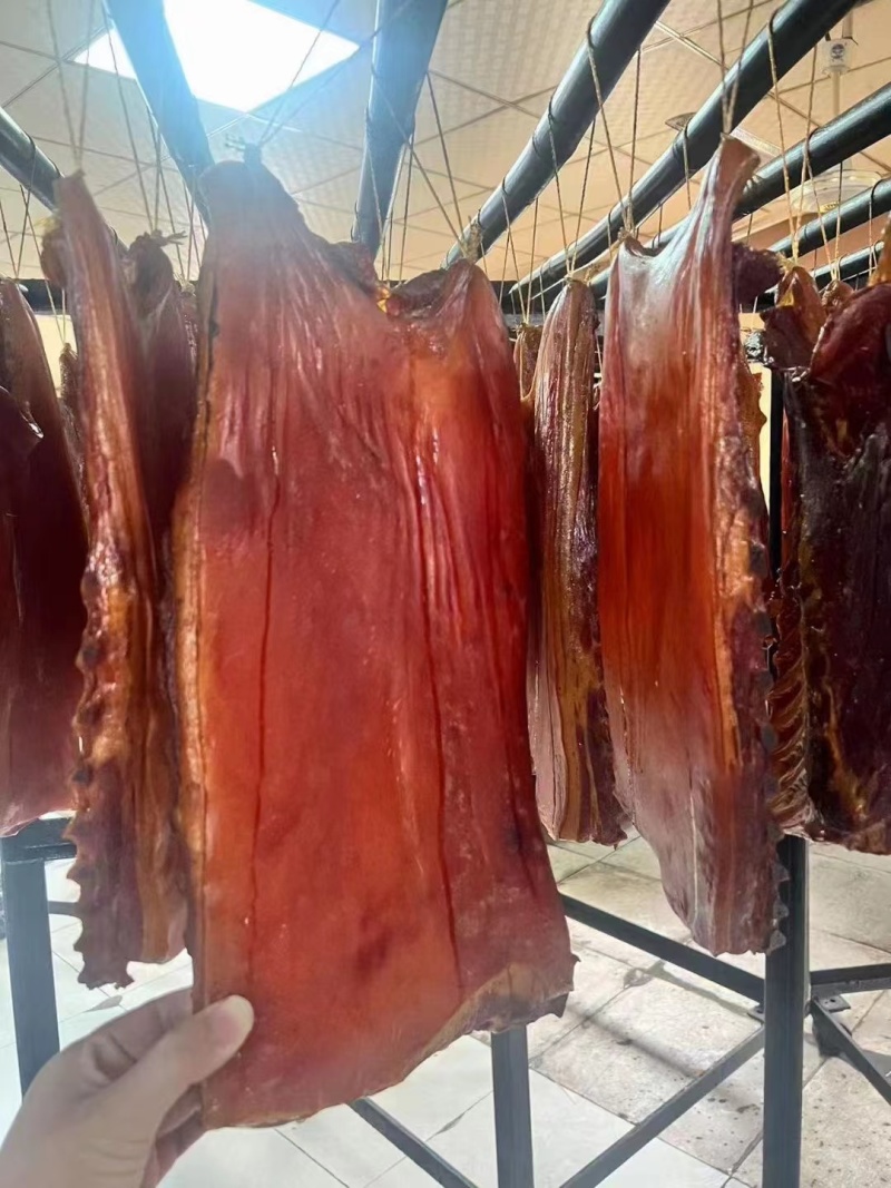 腊肉，小香猪腊肉，腊排，产地供应，现货现发欢迎来电咨询