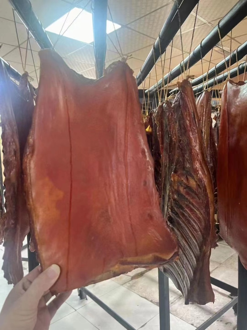腊肉，小香猪腊肉，腊排，产地供应，现货现发欢迎来电咨询