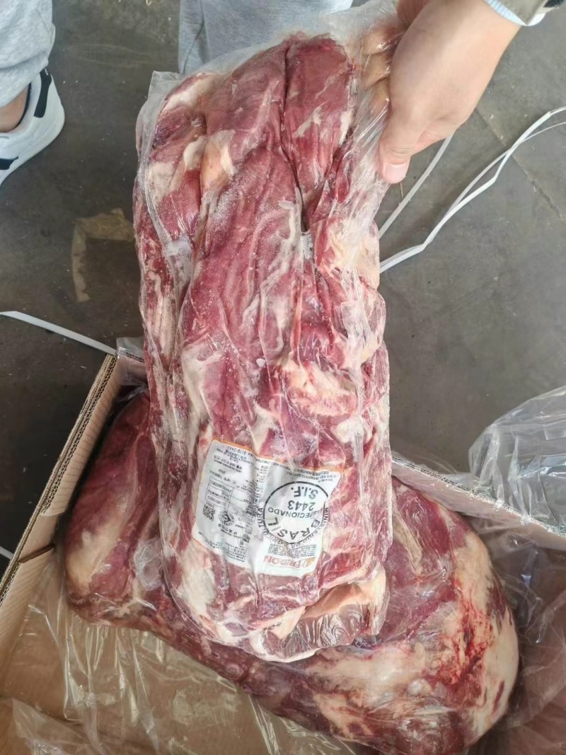 牛腩肉脖肉背肩前腱胸肉质优价廉一件也是批发