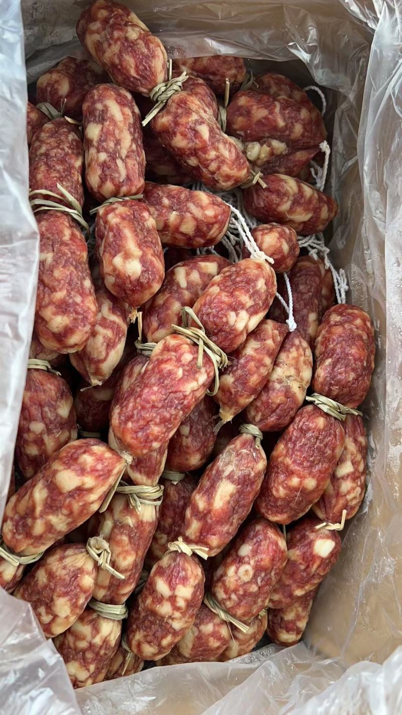 腊肠肉肠纯肉香肠广味香肠广味腊肠干度好味道好价格美丽