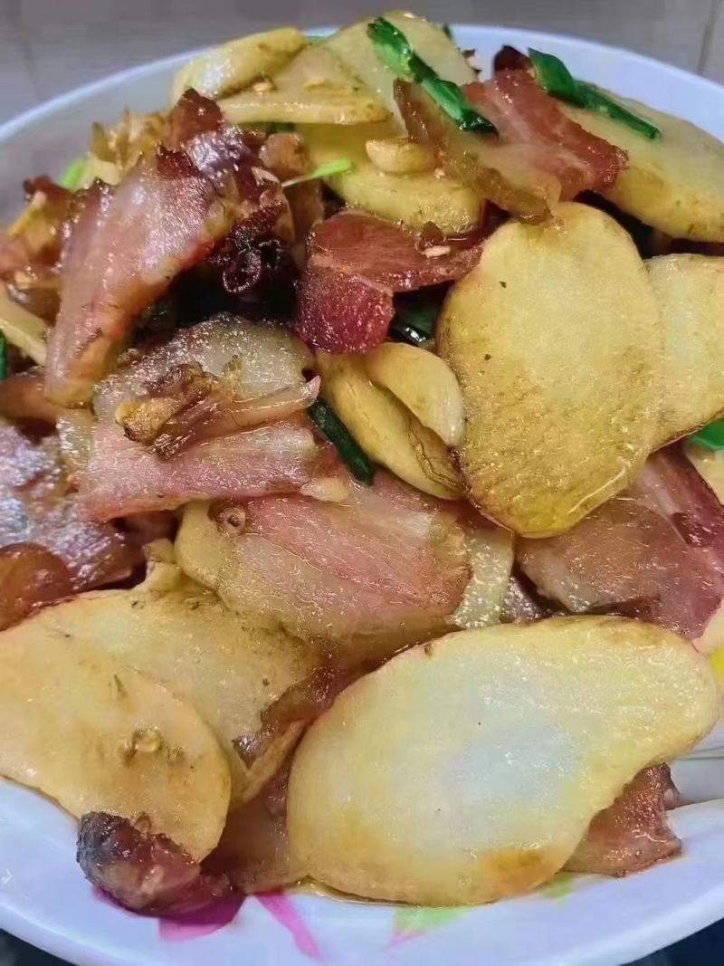 新鲜天麻，大号，中号，小号都有货一件80斤，现货