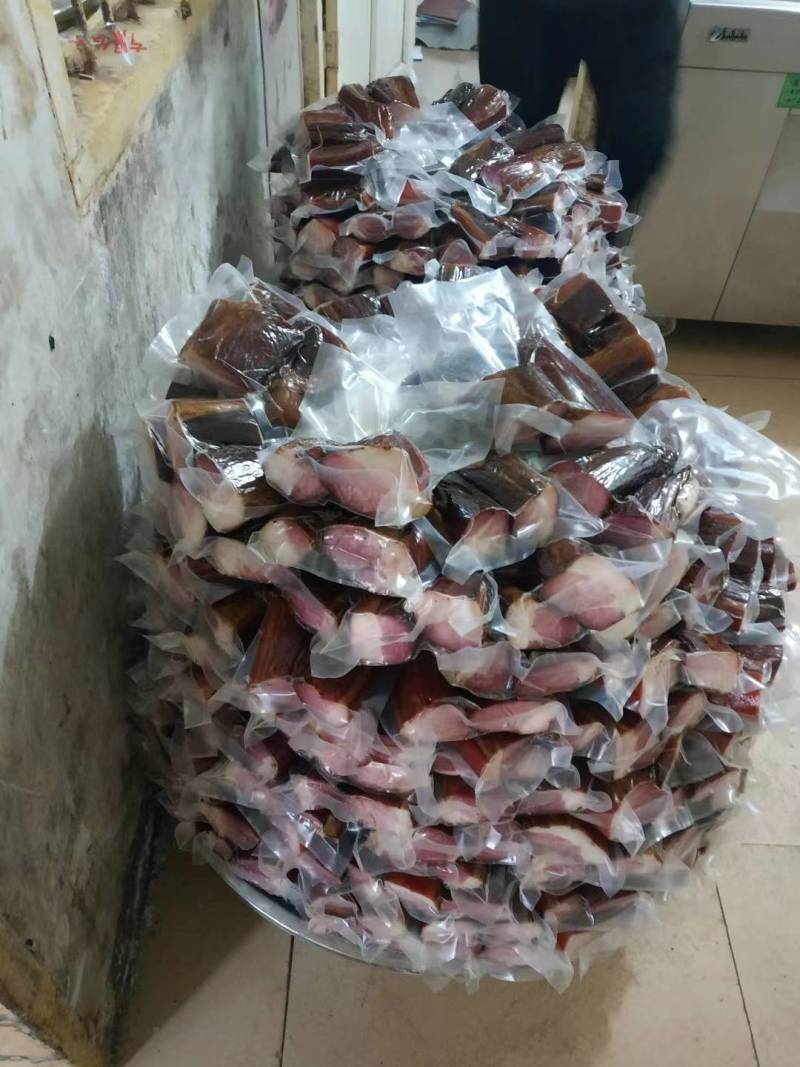 四川麻辣香肠腊肉腊肠特产农家手工自制腊味烟熏辣肠猪肉烤肠