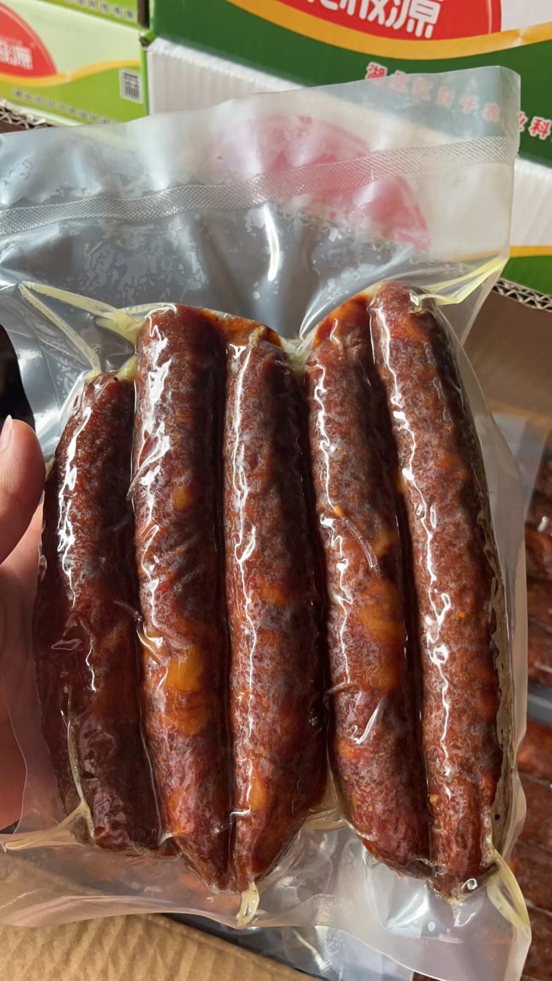 四川麻辣香肠腊肉腊肠特产农家手工自制腊味烟熏辣肠猪肉烤肠