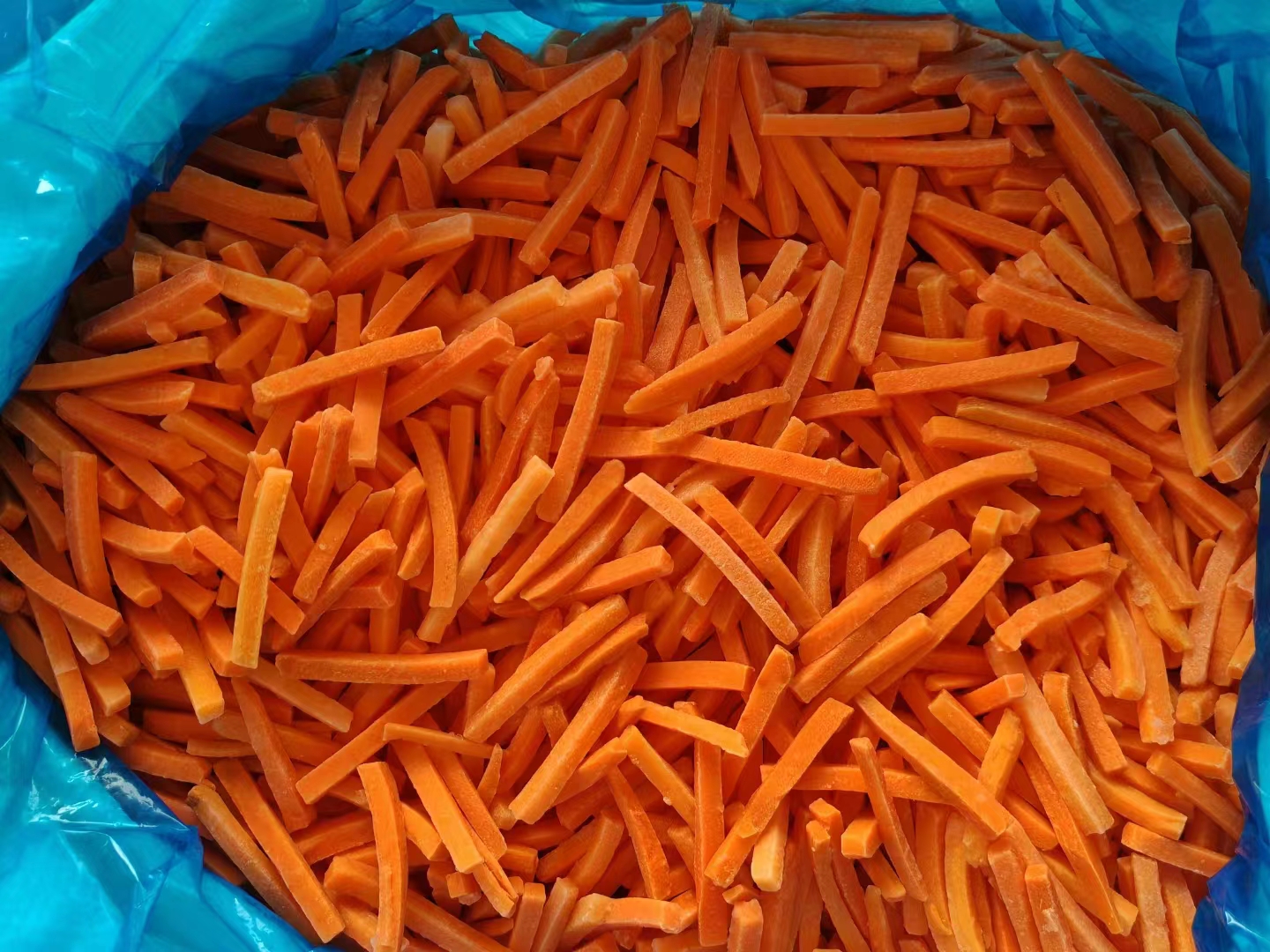 胡萝卜切条晾干